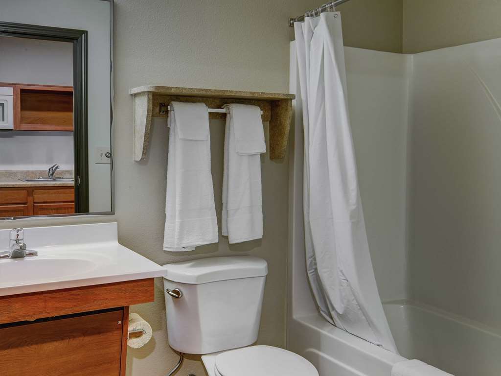Woodspring Suites Midland Rum bild