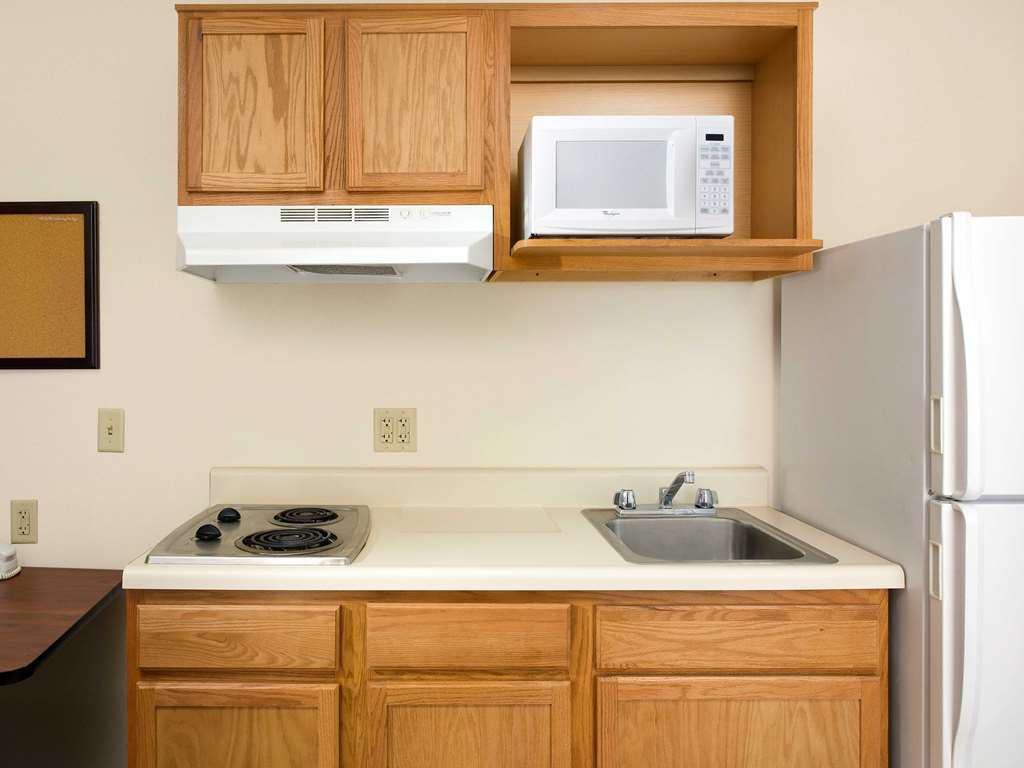 Woodspring Suites Midland Rum bild
