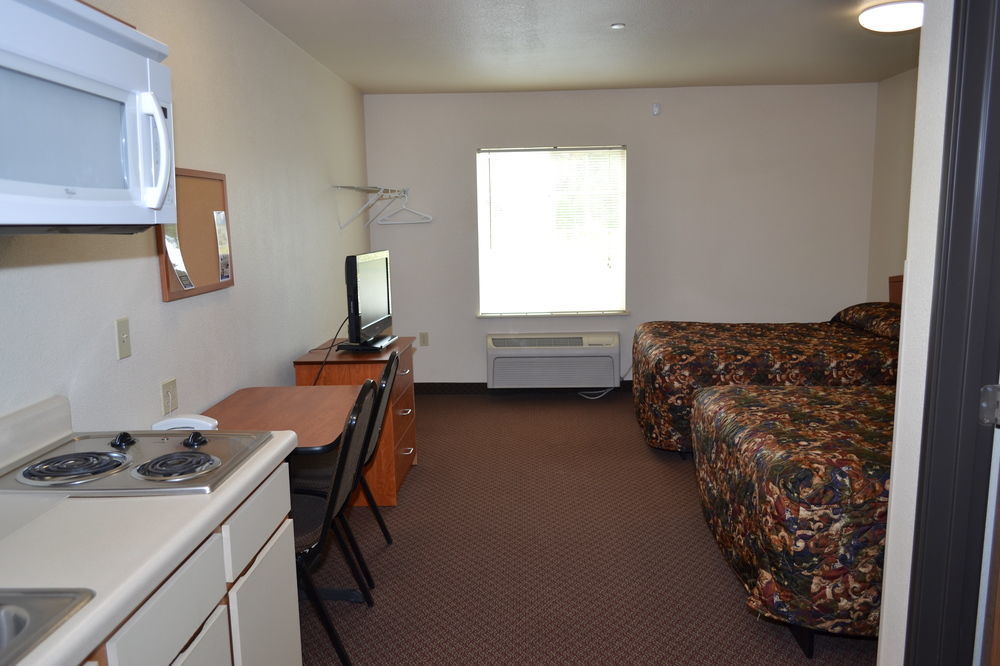 Woodspring Suites Midland Exteriör bild