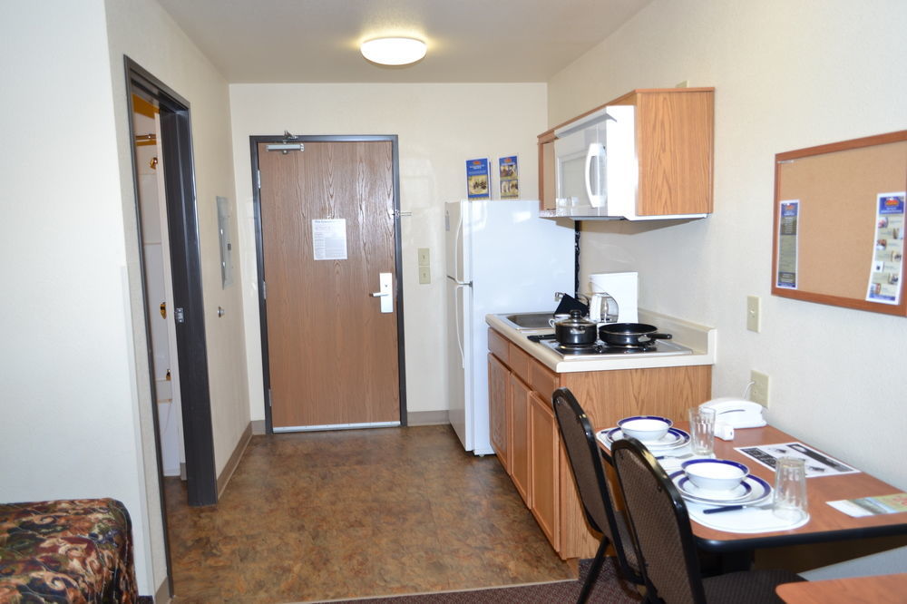 Woodspring Suites Midland Exteriör bild