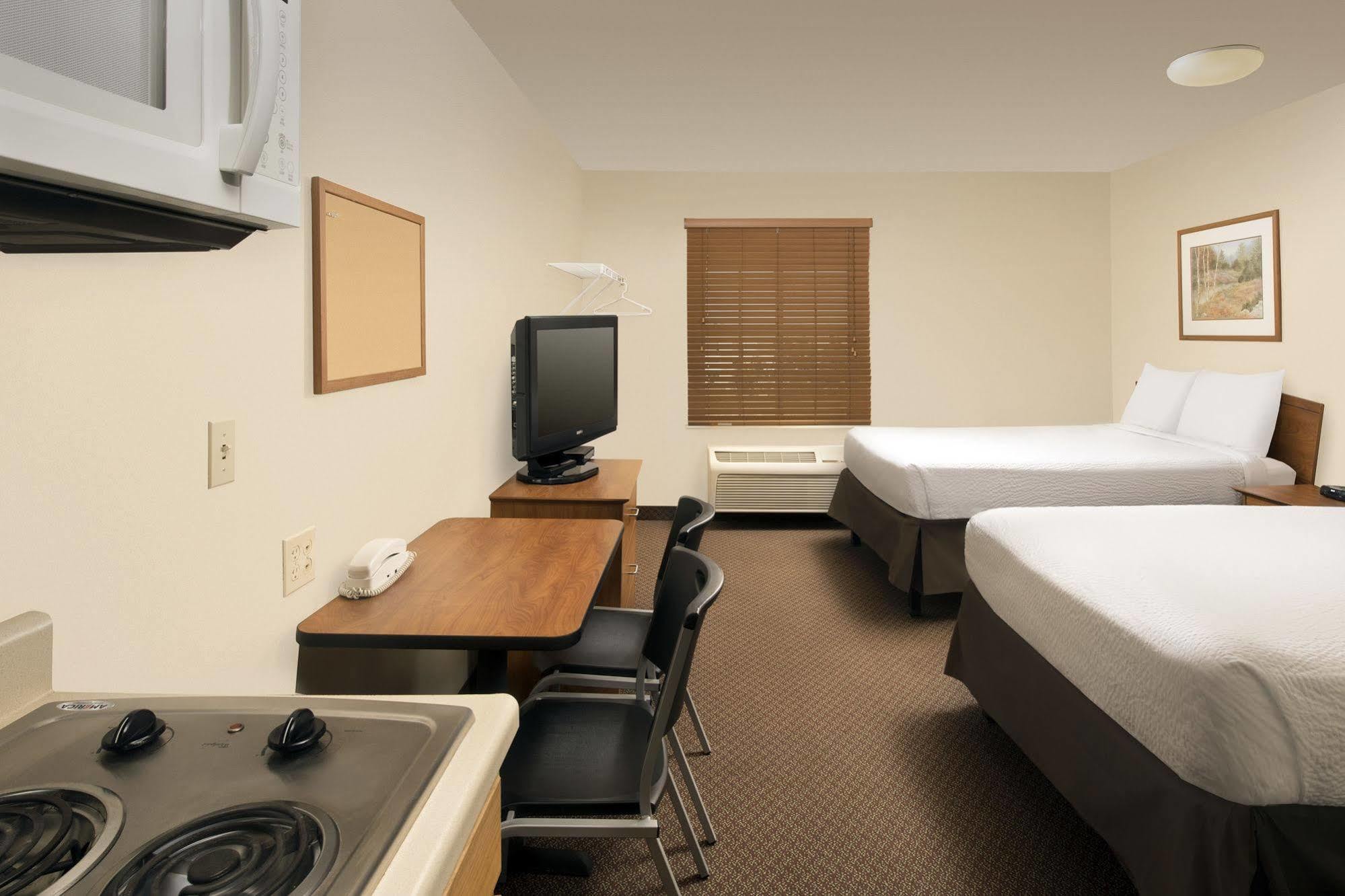 Woodspring Suites Midland Exteriör bild