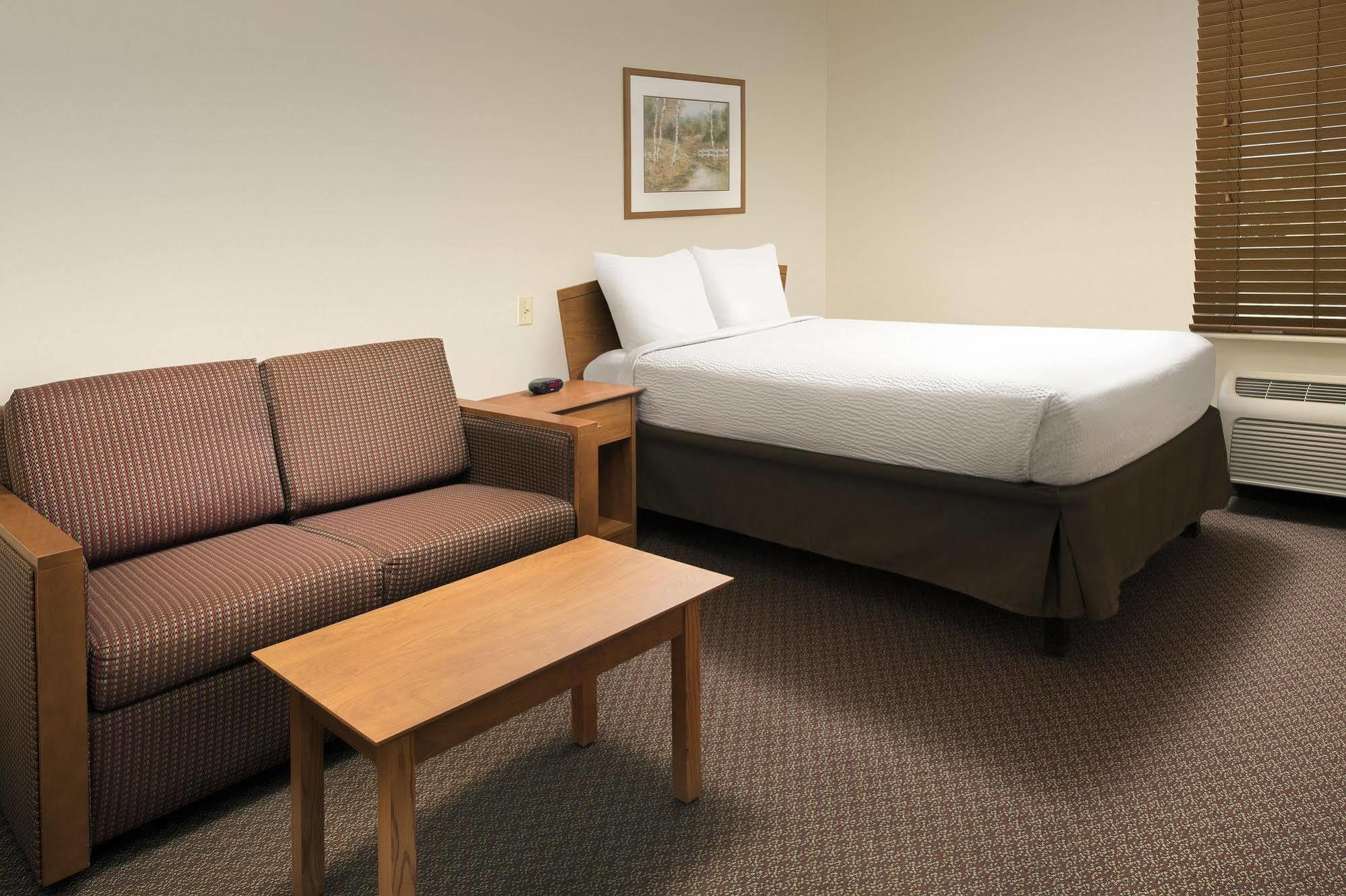 Woodspring Suites Midland Exteriör bild