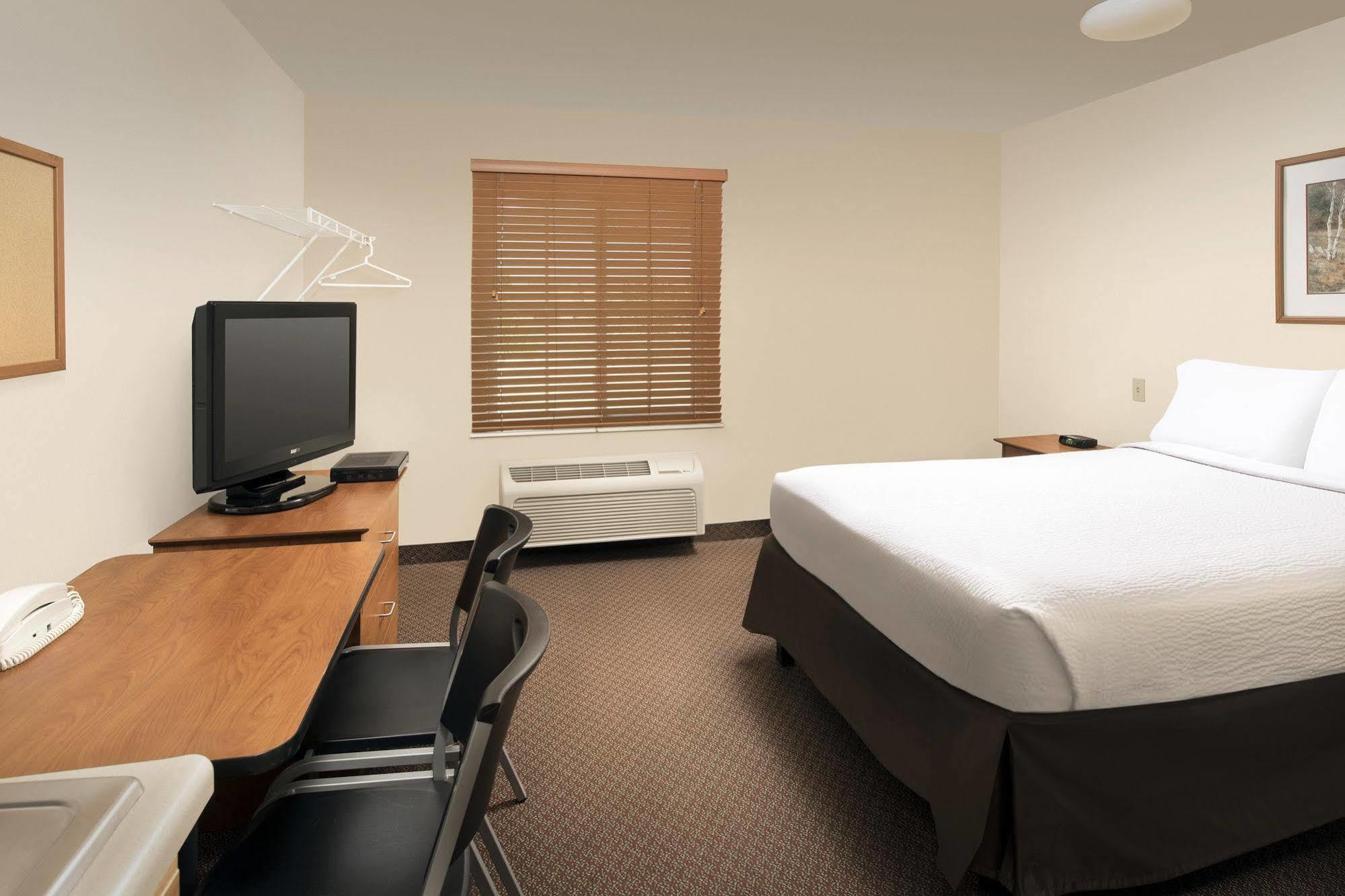 Woodspring Suites Midland Exteriör bild